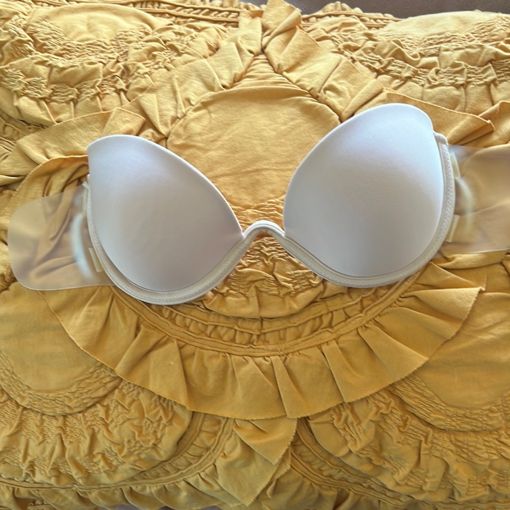 Strapless Adhesive Push-Up Bra in White — Invisible Support